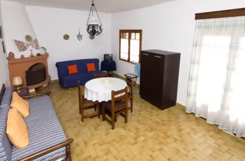 elia room2